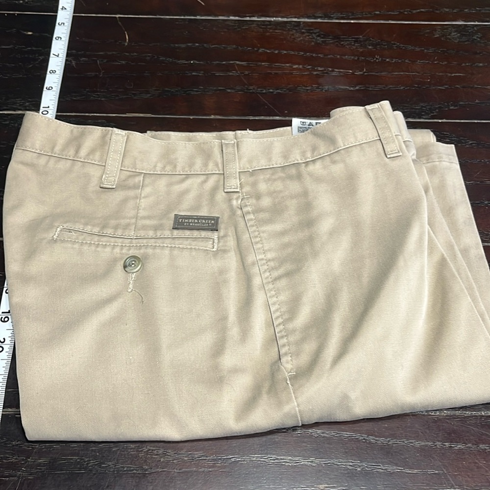 men’s khakis